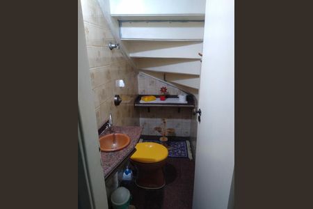 Casa à venda com 74m², 3 quartos e 1 vaga