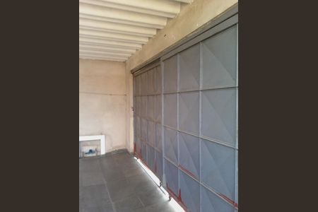 Casa à venda com 3 quartos, 165m² em Jardim das Imbuias, São Paulo