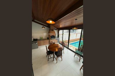Casa à venda com 200m², 3 quartos e 2 vagas