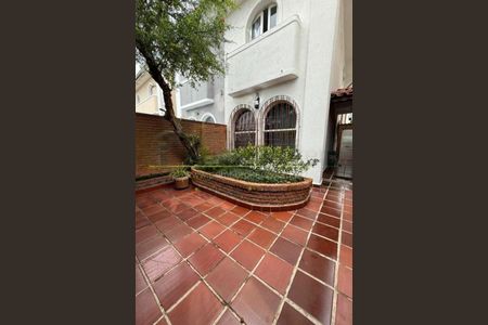 Casa à venda com 200m², 3 quartos e 2 vagas
