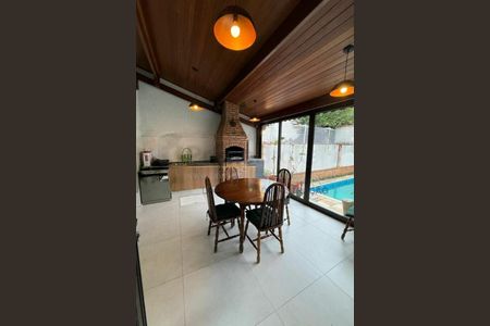 Casa à venda com 3 quartos, 200m² em Jabaquara, São Paulo