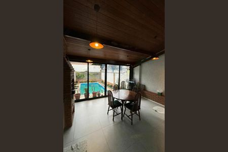 Casa à venda com 3 quartos, 200m² em Jabaquara, São Paulo