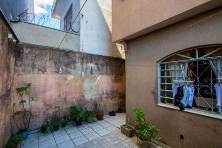 Casa à venda com 193m², 3 quartos e 2 vagasQuintal