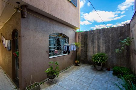 Casa à venda com 193m², 3 quartos e 2 vagasQuintal