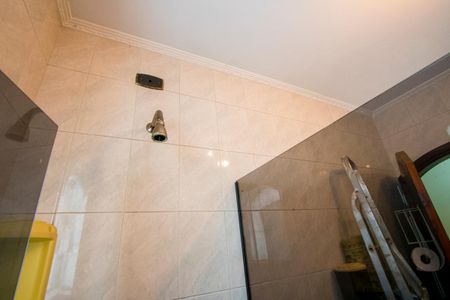 Casa à venda com 193m², 3 quartos e 2 vagasBanheiro social 1