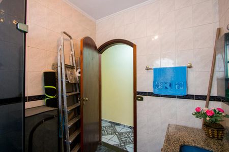 Casa à venda com 193m², 3 quartos e 2 vagasBanheiro social 1