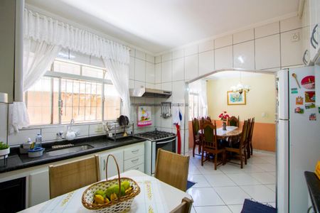 Casa à venda com 193m², 3 quartos e 2 vagasCozinha