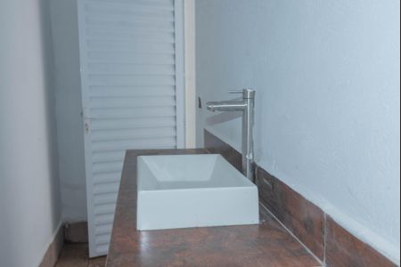 Casa para alugar com 80m², 2 quartos e 1 vagaBanheiro