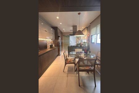 Apartamento à venda com 4 quartos, 220m² em Campo Belo, São Paulo