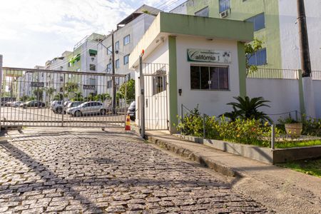 Apartamento para alugar com 70m², 2 quartos e 1 vagaFachada