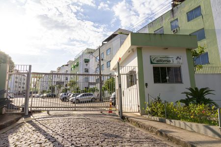 Apartamento para alugar com 70m², 2 quartos e 1 vagaFachada