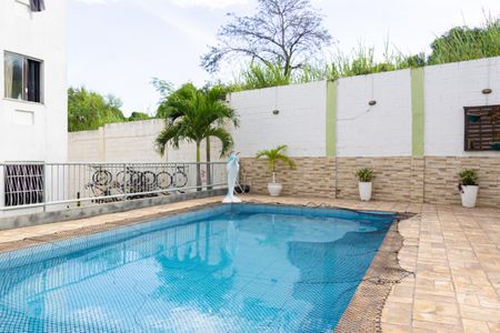 Apartamento para alugar com 70m², 2 quartos e 1 vagaÁrea comum - Piscina