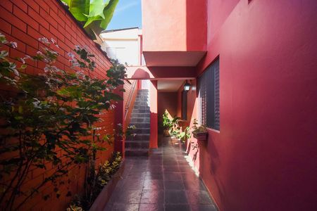 Casa à venda com 346m², 6 quartos e 4 vagas Casa à venda com 346m², 6 quartos e 4 vagasHall de Entrada da Casa 3