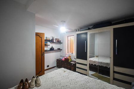 Casa à venda com 346m², 6 quartos e 4 vagas Casa à venda com 346m², 6 quartos e 4 vagasQuarto 2 da Casa 3