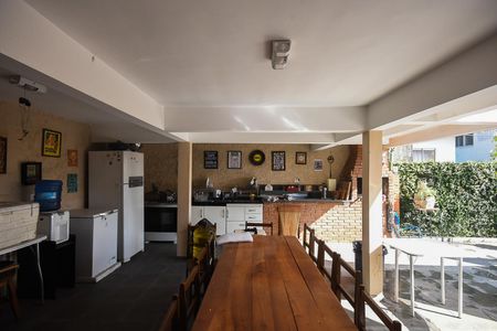 Casa à venda com 346m², 6 quartos e 4 vagas Casa à venda com 346m², 6 quartos e 4 vagasChurrasqueira da Casa 3