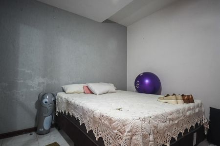 Casa à venda com 346m², 6 quartos e 4 vagas Casa à venda com 346m², 6 quartos e 4 vagasQuarto 2 da Casa 3