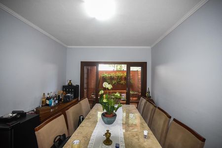 Casa à venda com 346m², 6 quartos e 4 vagas Casa à venda com 346m², 6 quartos e 4 vagasSala de Jantar da Casa 3