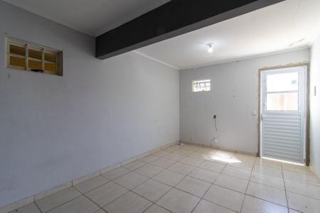 Casa para alugar com 123m², 3 quartos e 2 vagasSala