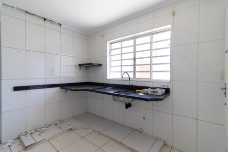 Casa para alugar com 123m², 3 quartos e 2 vagasCozinha