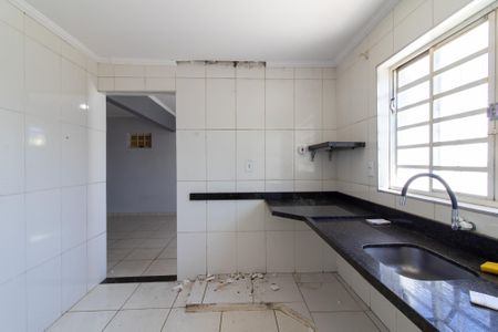 Casa para alugar com 123m², 3 quartos e 2 vagasCozinha