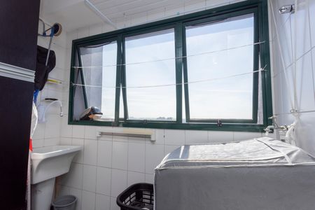 Apartamento à venda com 72m², 2 quartos e 1 vagaÁrea de Serviço