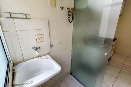 Apartamento para alugar com 50m², 3 quartos e 1 vagaÁrea de Serviço