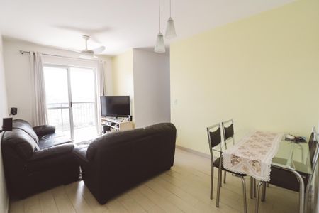 Apartamento à venda com 75m², 3 quartos e 1 vaga Apartamento à venda com 75m², 3 quartos e 1 vagaSala