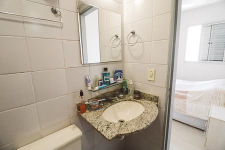 Apartamento à venda com 75m², 3 quartos e 1 vaga Apartamento à venda com 75m², 3 quartos e 1 vagaBanheiro da Suíte