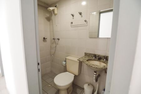 Apartamento à venda com 75m², 3 quartos e 1 vaga Apartamento à venda com 75m², 3 quartos e 1 vagaBanheiro