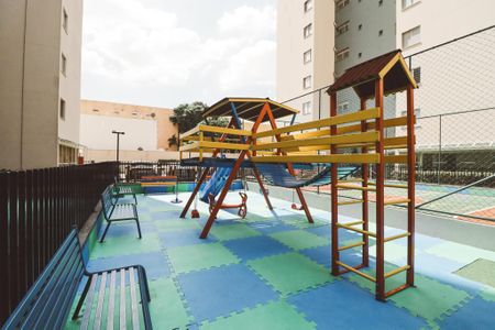 Apartamento à venda com 75m², 3 quartos e 1 vaga Apartamento à venda com 75m², 3 quartos e 1 vagaÁrea comum - Playground
