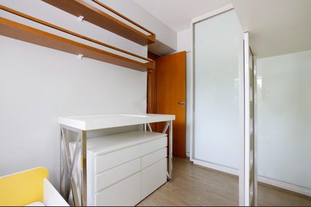 Quarto 1 de apartamento para alugar com 2 quartos, 61m² em Passo d’Areia, Porto Alegre