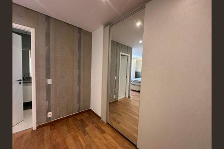 Apartamento para alugar com 144m², 3 quartos e 2 vagas Apartamento para alugar com 144m², 3 quartos e 2 vagasCloset da suíte 3