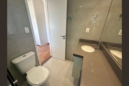 Apartamento para alugar com 144m², 3 quartos e 2 vagas Apartamento para alugar com 144m², 3 quartos e 2 vagasBanheiro da Suíte 2