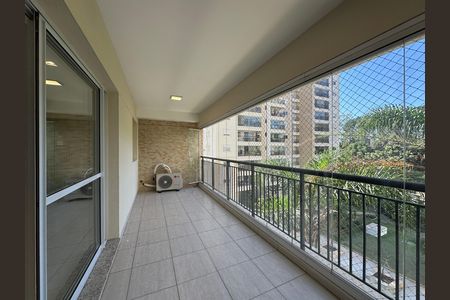 Apartamento para alugar com 144m², 3 quartos e 2 vagas Apartamento para alugar com 144m², 3 quartos e 2 vagasVaranda da Sala