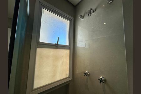 Apartamento para alugar com 144m², 3 quartos e 2 vagas Apartamento para alugar com 144m², 3 quartos e 2 vagasBanheiro da Suíte 1
