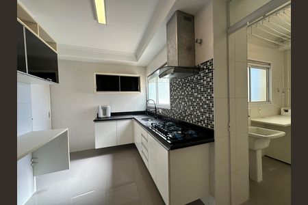 Apartamento para alugar com 144m², 3 quartos e 2 vagas Apartamento para alugar com 144m², 3 quartos e 2 vagasCozinha