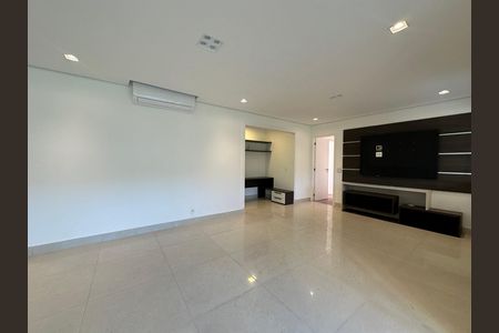 Apartamento para alugar com 144m², 3 quartos e 2 vagas Apartamento para alugar com 144m², 3 quartos e 2 vagasSala