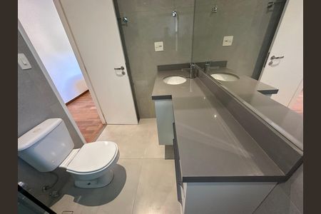 Apartamento para alugar com 144m², 3 quartos e 2 vagas Apartamento para alugar com 144m², 3 quartos e 2 vagasBanheiro da Suíte 3