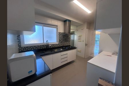 Cozinha de apartamento para alugar com 3 quartos, 144m² em Campo Belo, Santana de Parnaíba