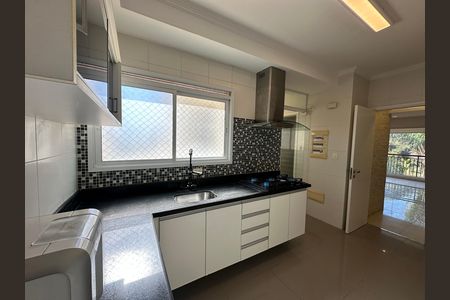 Apartamento para alugar com 144m², 3 quartos e 2 vagas Apartamento para alugar com 144m², 3 quartos e 2 vagasCozinha