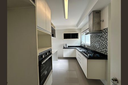 Apartamento para alugar com 144m², 3 quartos e 2 vagas Apartamento para alugar com 144m², 3 quartos e 2 vagasCozinha