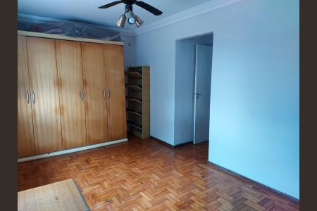 Foto 03 de casa à venda com 3 quartos, 142m² em Jardim Regis, São Paulo