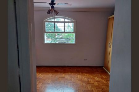 Foto 02 de casa à venda com 3 quartos, 142m² em Jardim Regis, São Paulo