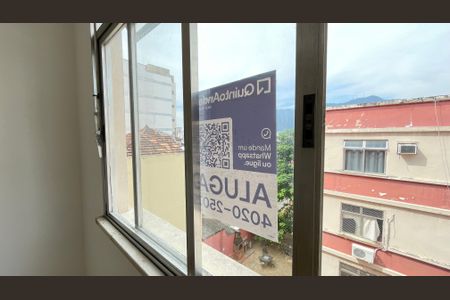 Apartamento para alugar com 54m², 2 quartos e 1 vagaPlaquinha