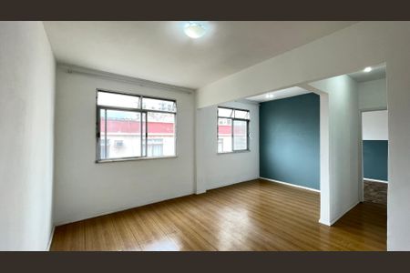 Sala de apartamento para alugar com 2 quartos, 54m² em Vila Isabel, Rio de Janeiro