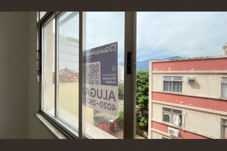 Apartamento para alugar com 54m², 2 quartos e 1 vagaPlaquinha