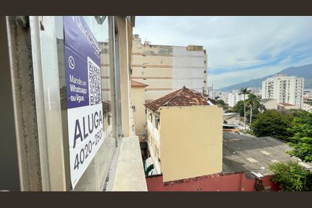 Apartamento para alugar com 54m², 2 quartos e 1 vagaPlaquinha