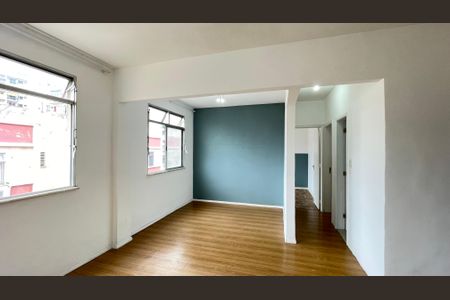 Apartamento para alugar com 54m², 2 quartos e 1 vagaSala