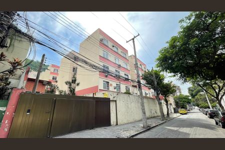 Apartamento para alugar com 54m², 2 quartos e 1 vagaFachada