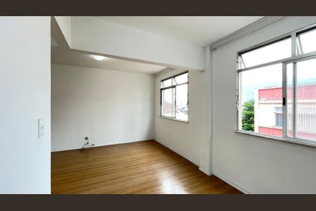 Sala de apartamento para alugar com 2 quartos, 54m² em Vila Isabel, Rio de Janeiro
